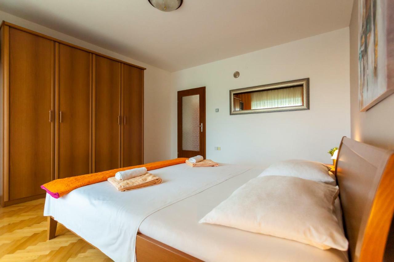 קרק Apartment Meri מראה חיצוני תמונה